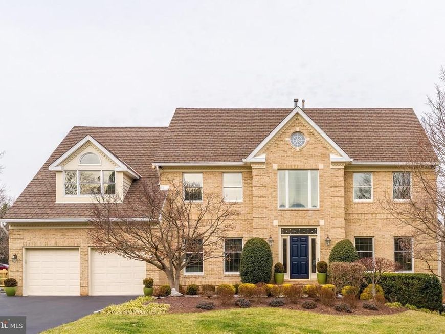 9327 Sprinklewood Lane, Potomac, MD 20854 Main Photo