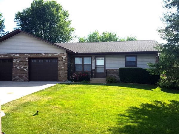 114 Wright Drive, Utica, IL 61373