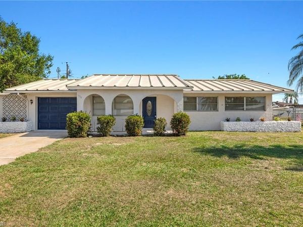 1334 Ellendale CIR , LEHIGH ACRES, FL 33936