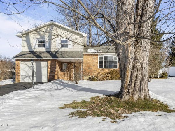 53 Fairlawn Drive, Latham, NY 12110