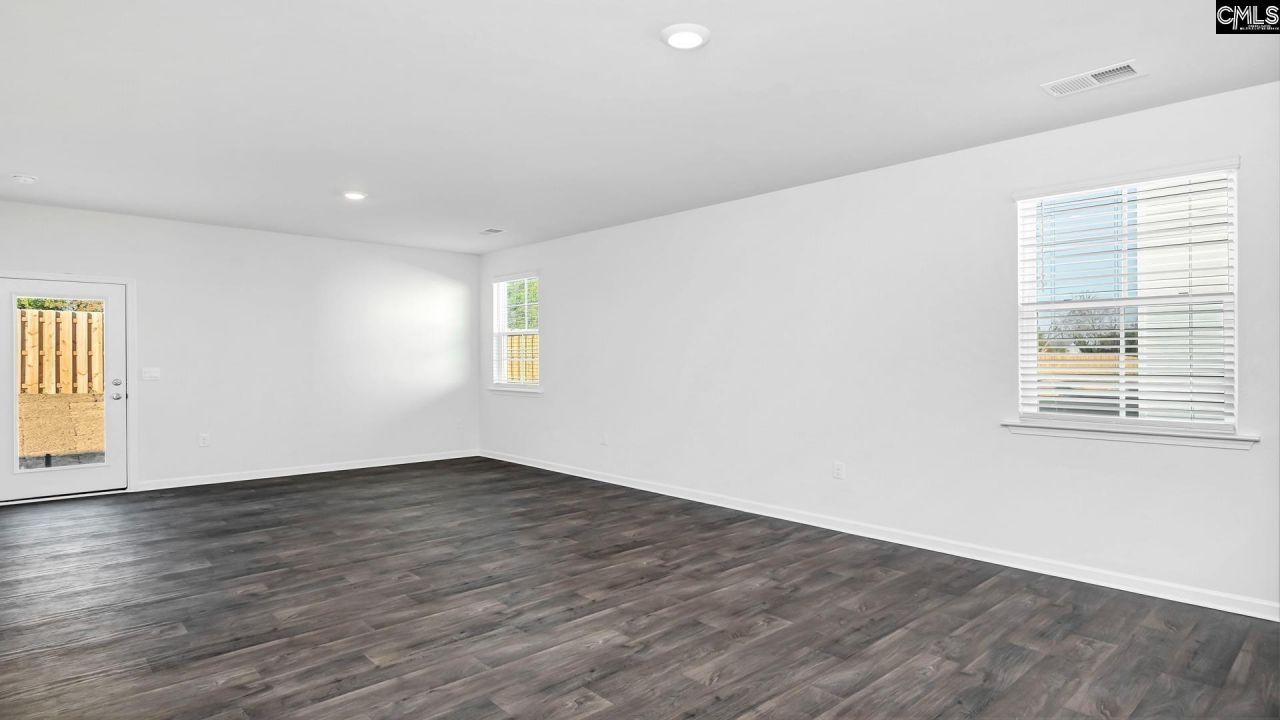 1021 Grand Oaks Drive Photo 10