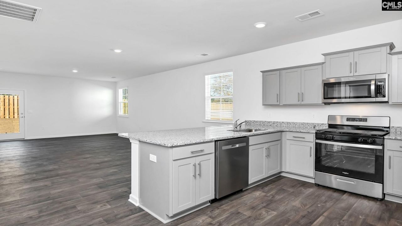 1021 Grand Oaks Drive Photo 7