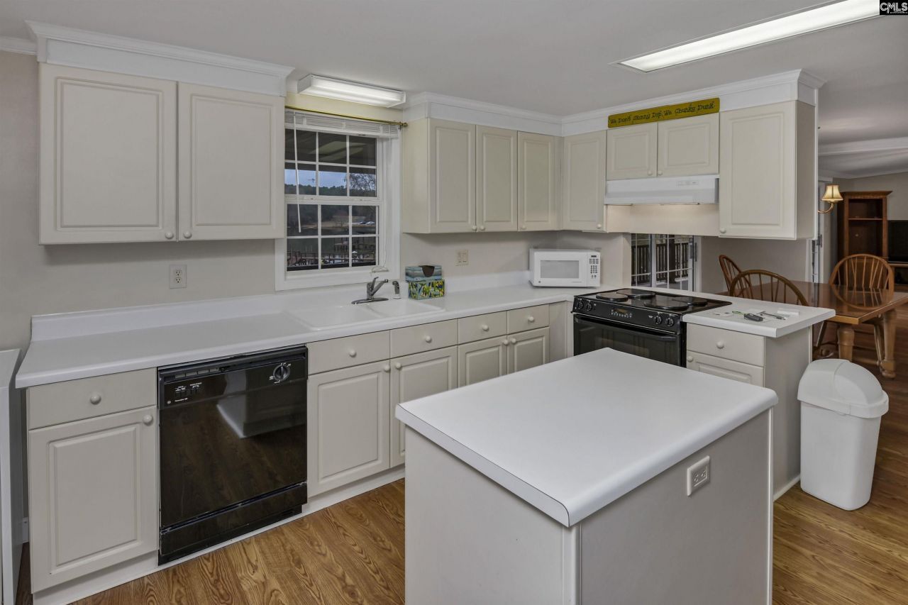 1383 Kingfisher Drive Photo 33