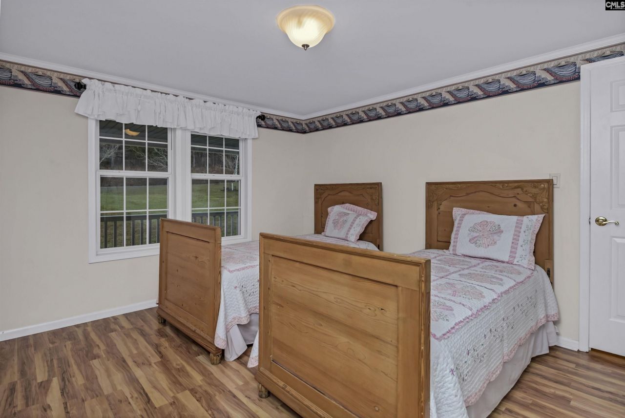 1383 Kingfisher Drive Photo 40