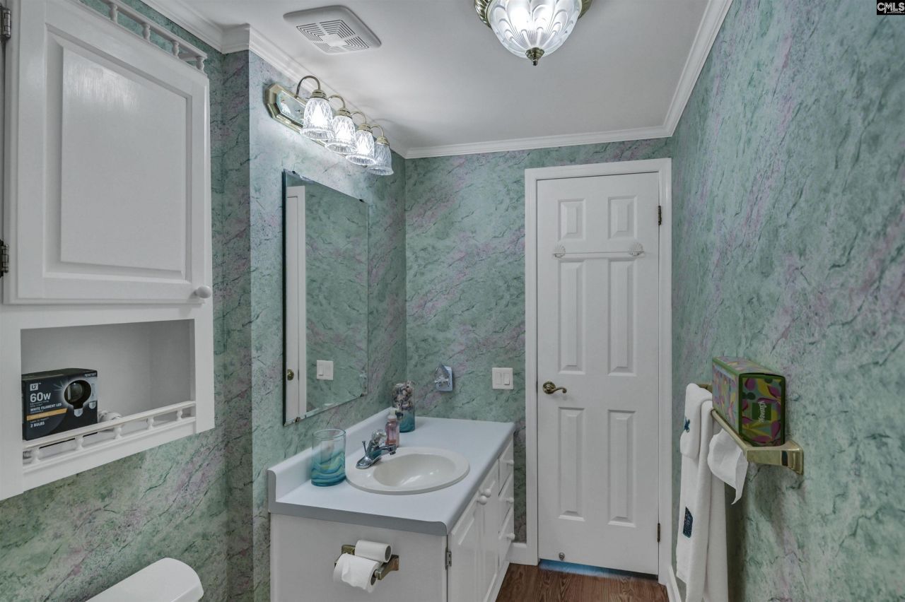 1383 Kingfisher Drive Photo 45