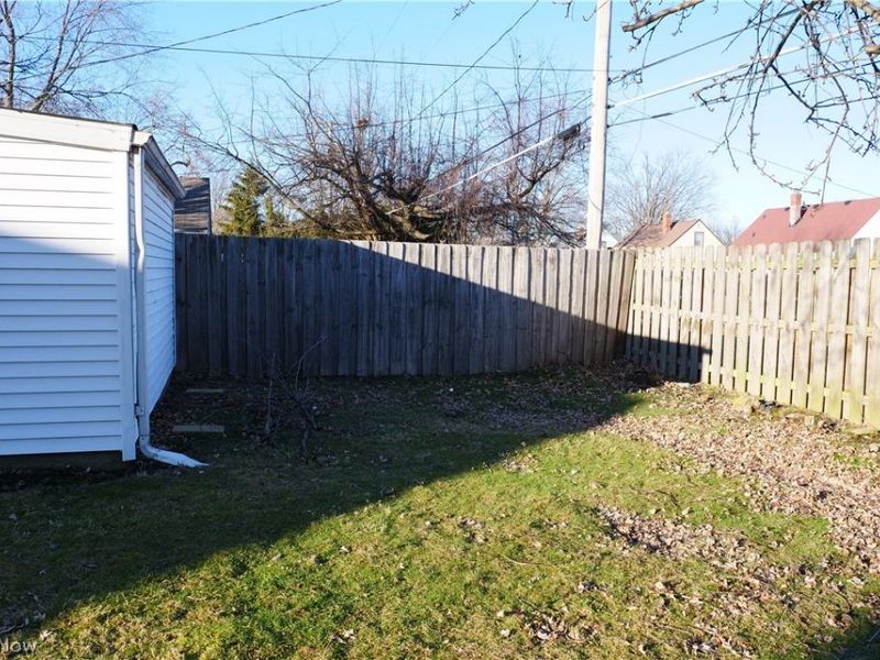 411 E 270th Street, Euclid, OH 44132 Photo 47