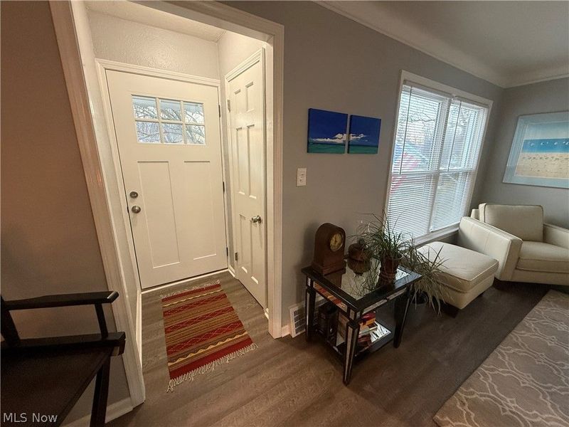 411 E 270th Street, Euclid, OH 44132 Photo 9