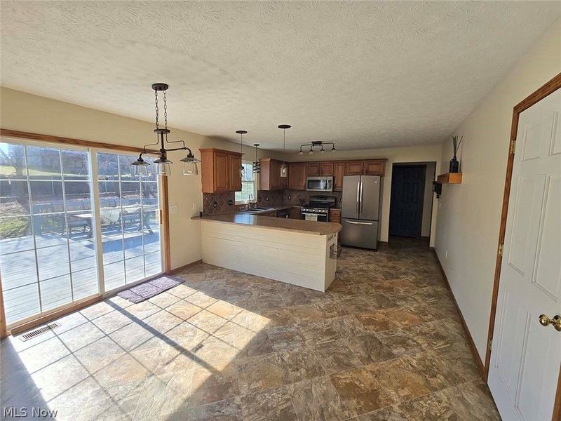 11866 Packets Street NW, Canal Fulton, OH 44614 Photo 3