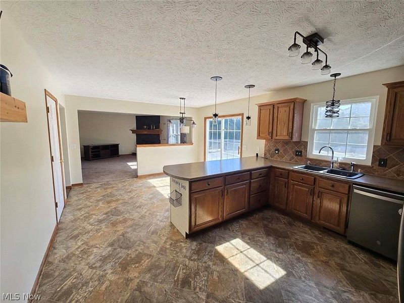 11866 Packets Street NW, Canal Fulton, OH 44614 Photo 5