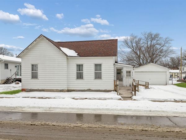 209 Main Street , Van Meter, IA 50261