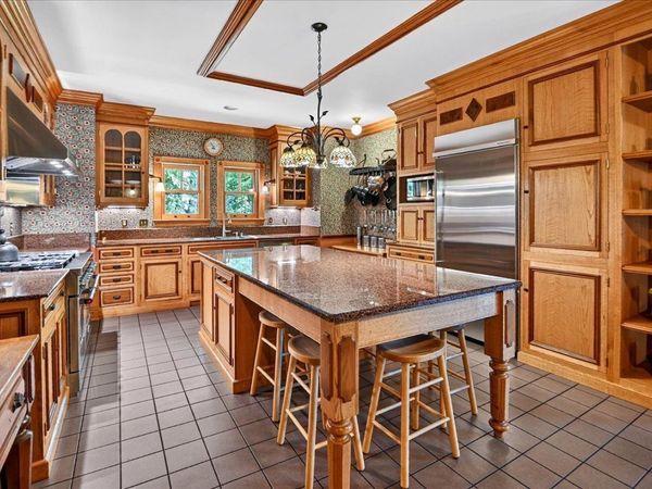 6 Pebble Beach Circle, Madison, WI 53717