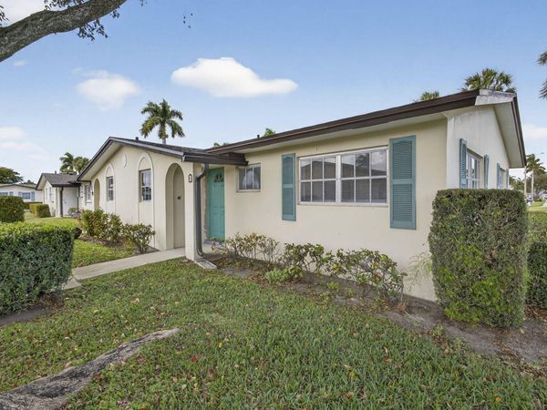 2960 Ashley Drive E, Unit D, West Palm Beach, FL 33415