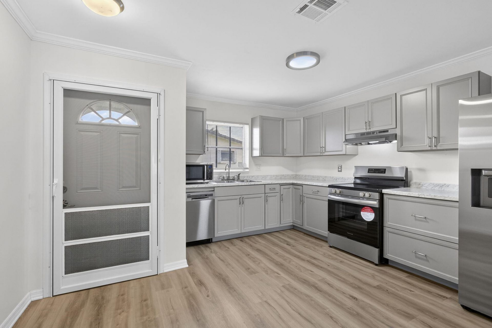 2960 Ashley Drive E, Unit D, West Palm Beach, FL 33415 Photo