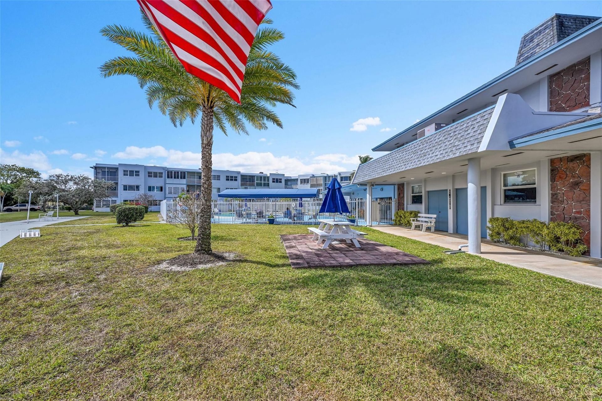 2223 Park Lane, Unit 302, Hollywood, FL 33021 Photo