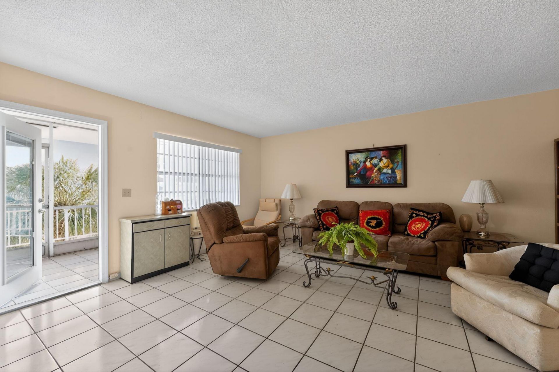 581 Blue Heron Drive, Unit #316-B, Hallandale Beach, FL 33009 Photo