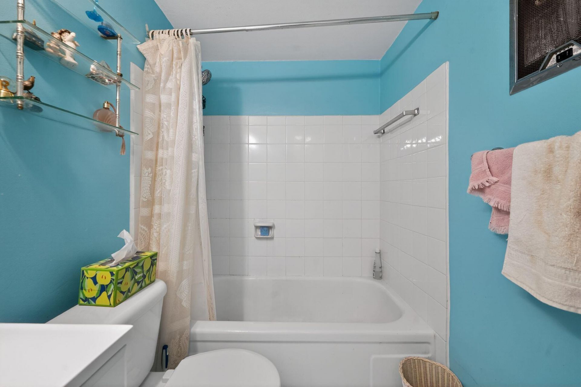 581 Blue Heron Drive, Unit #316-B, Hallandale Beach, FL 33009 Photo