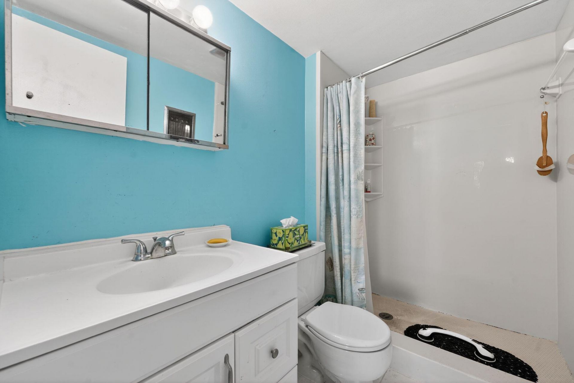 581 Blue Heron Drive, Unit #316-B, Hallandale Beach, FL 33009 Photo