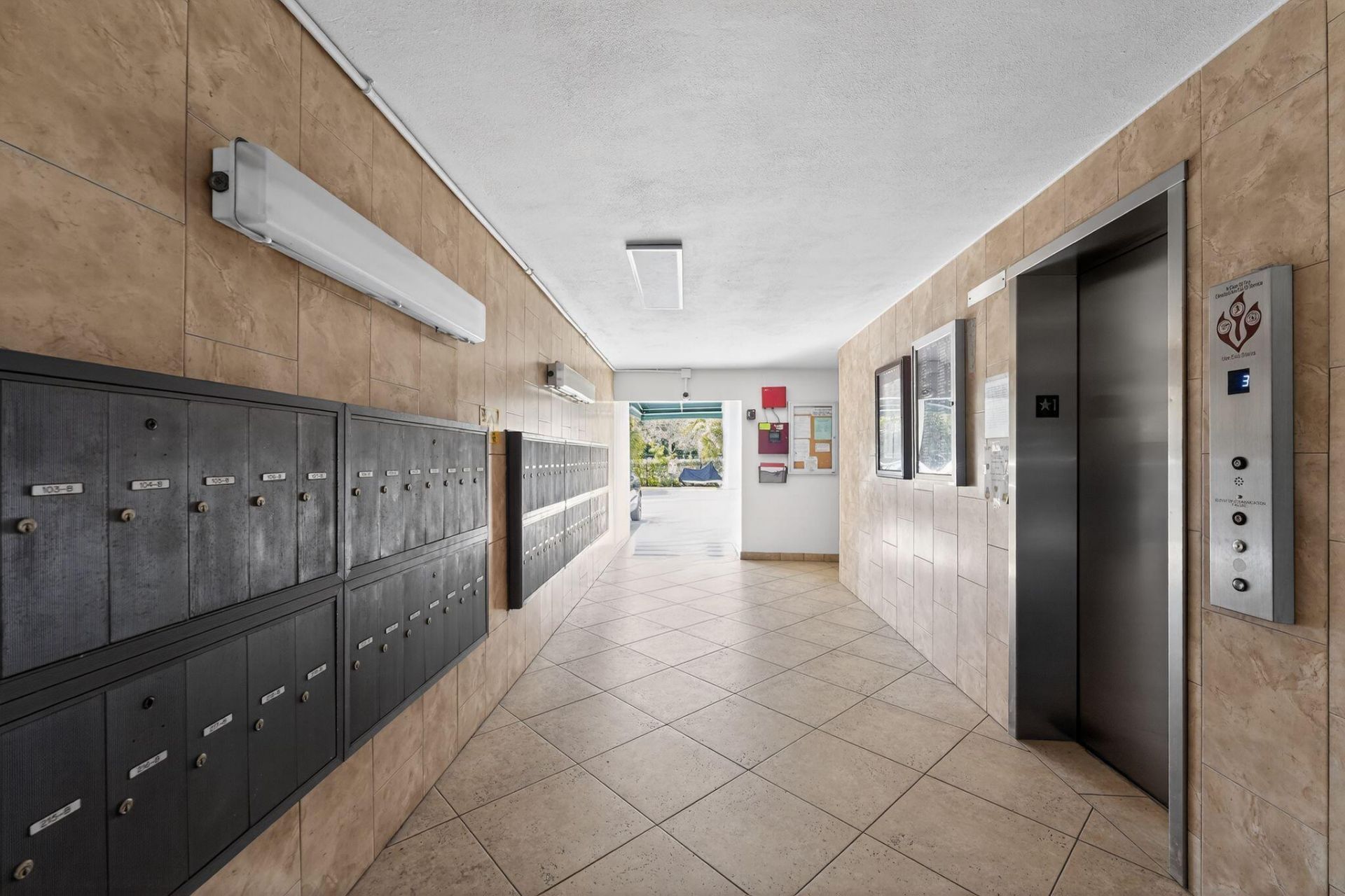 581 Blue Heron Drive, Unit #316-B, Hallandale Beach, FL 33009 Photo