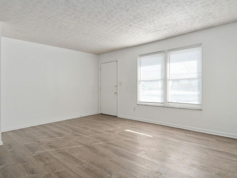 2856 Vanderberg Avenue, Columbus, OH 43204 Photo 6