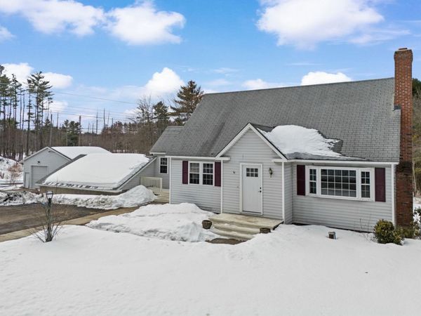 19 Auburn Road, Londonderry, NH 03053