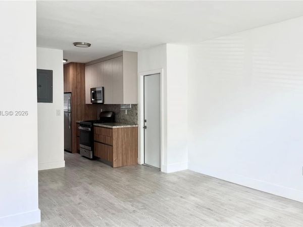 650 Lenox Ave, Unit 3, Miami Beach, FL 33139