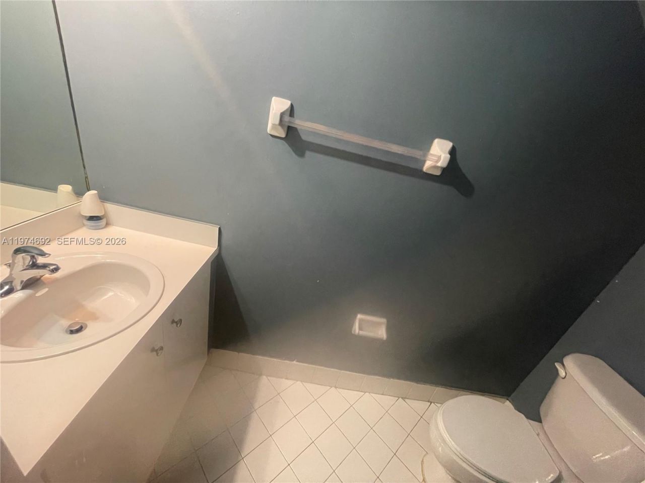 1650 NE 33rd Rd , Unit 112-10, Homestead, FL 33033 Photo