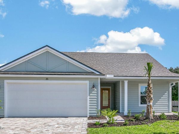 35 GREEN Circle, Palm Coast, FL 32164