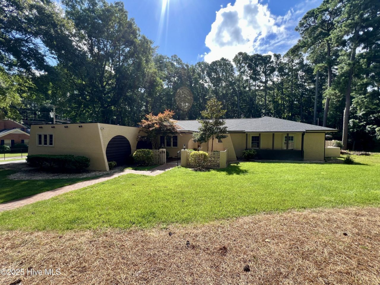 212 Wilshire Boulevard N, Wilson, NC 27893 Main Photo