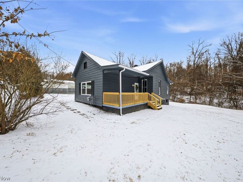 2089 Chewelah Avenue, Zanesville, OH 43701 Photo 2