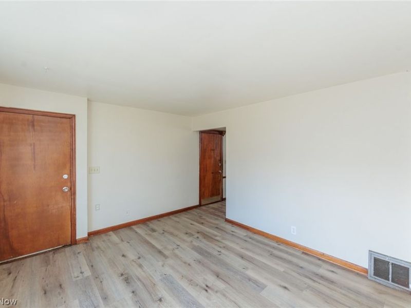 114 Beck Avenue, Akron, OH 44302 Photo 7