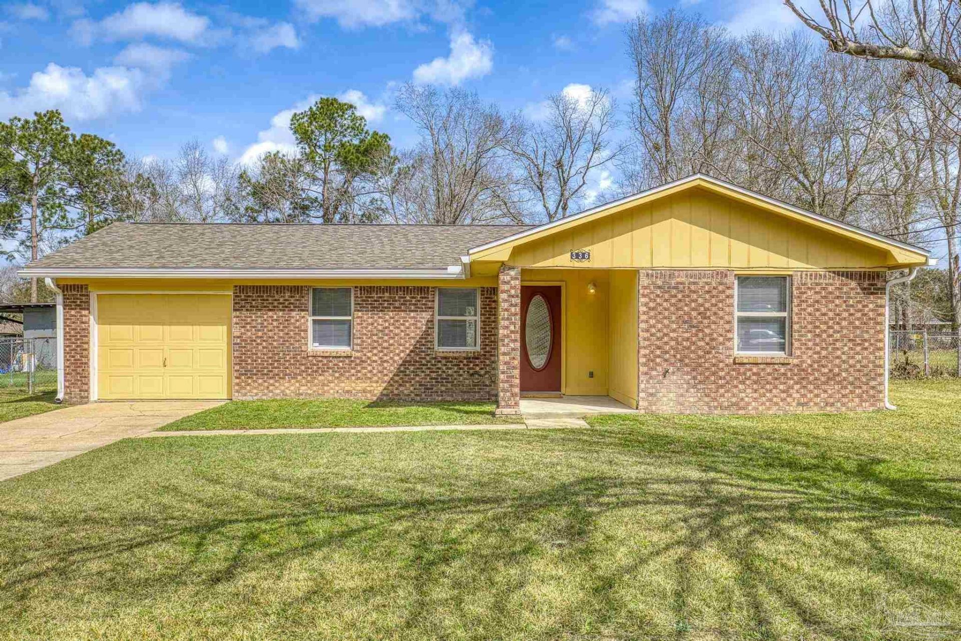 336 Crestfield Cir, Cantonment, FL 32533 Main Photo