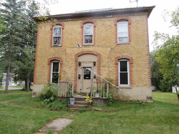 317 N RAYMOND STREET, Marinette, WI 54143