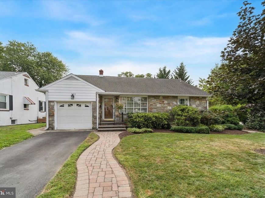 436 Edgewood Drive, Ambler, PA 19002 Main Photo