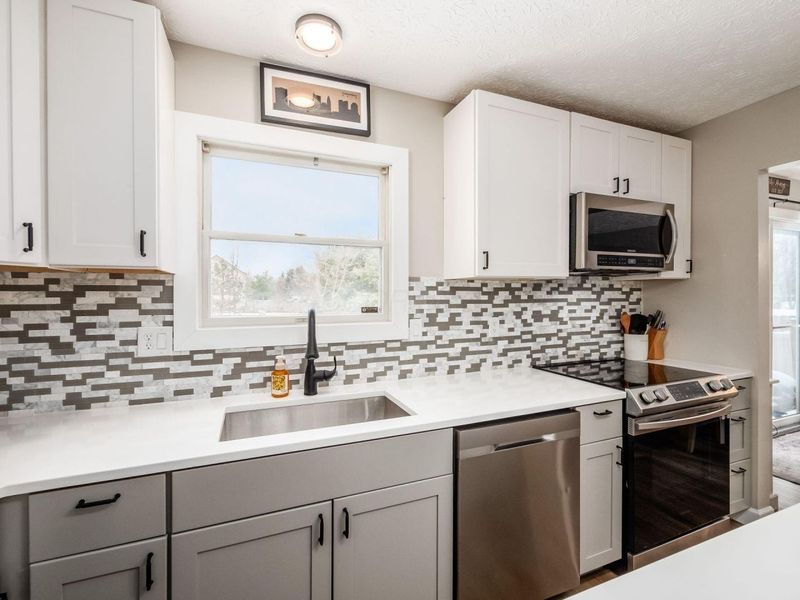 8063 Arbor Rose Way , Blacklick, OH 43004 Photo 7