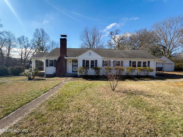 5513 Lake Shore Drive, Knoxville, TN 37920