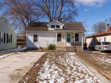26721 Barrington Street, Madison Heights, MI 48071