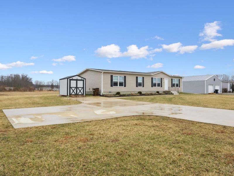 1780 Martinique Drive, Sterling Twp, OH 45154 Photo 5