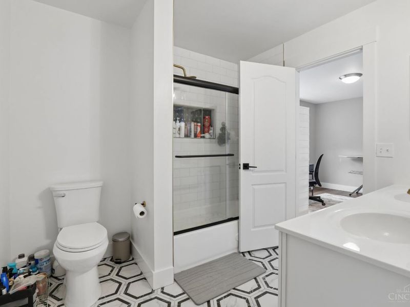 8179 Worcester Drive, Hamilton Twp, OH 45039 Photo 40