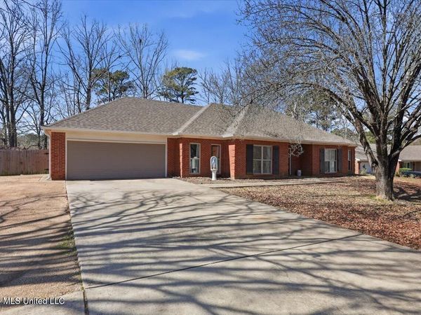 209 Pembroke Drive, Brandon, MS 39047
