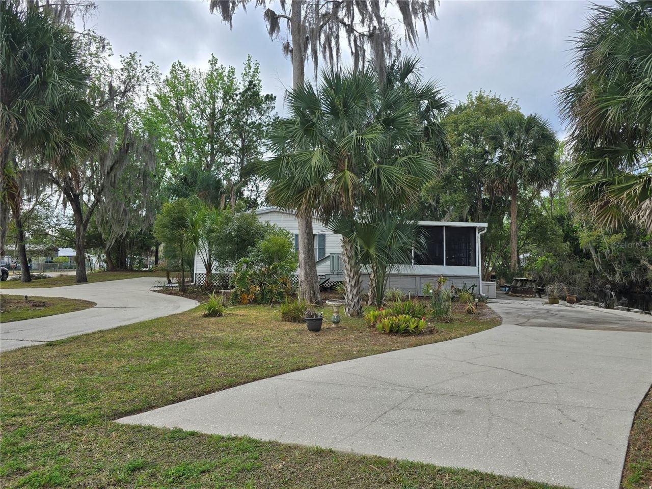 56449 Maple Road, Astor, FL 32102 Photo
