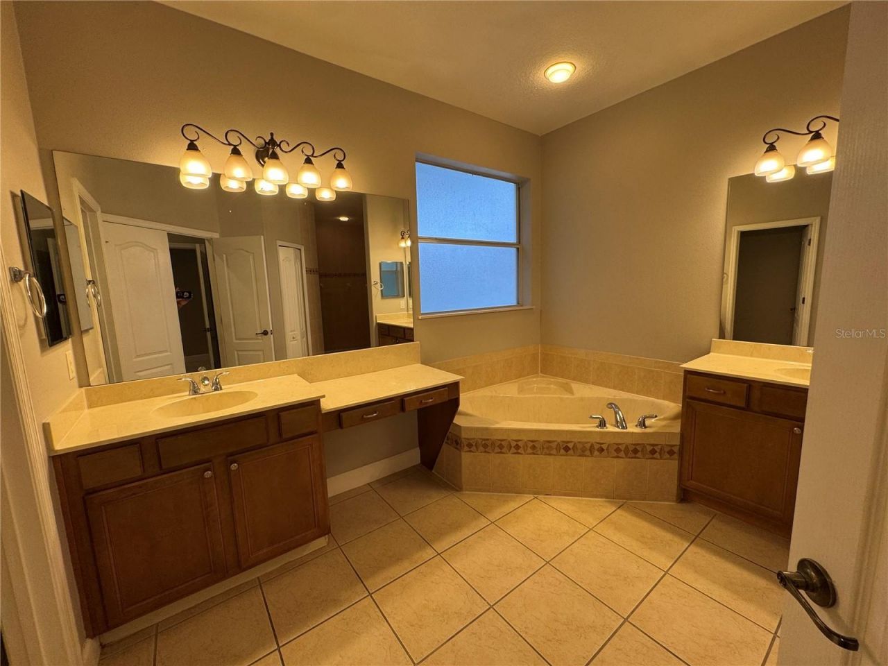 1042 Spinning Wheel Drive, Apopka, FL 32712 Photo