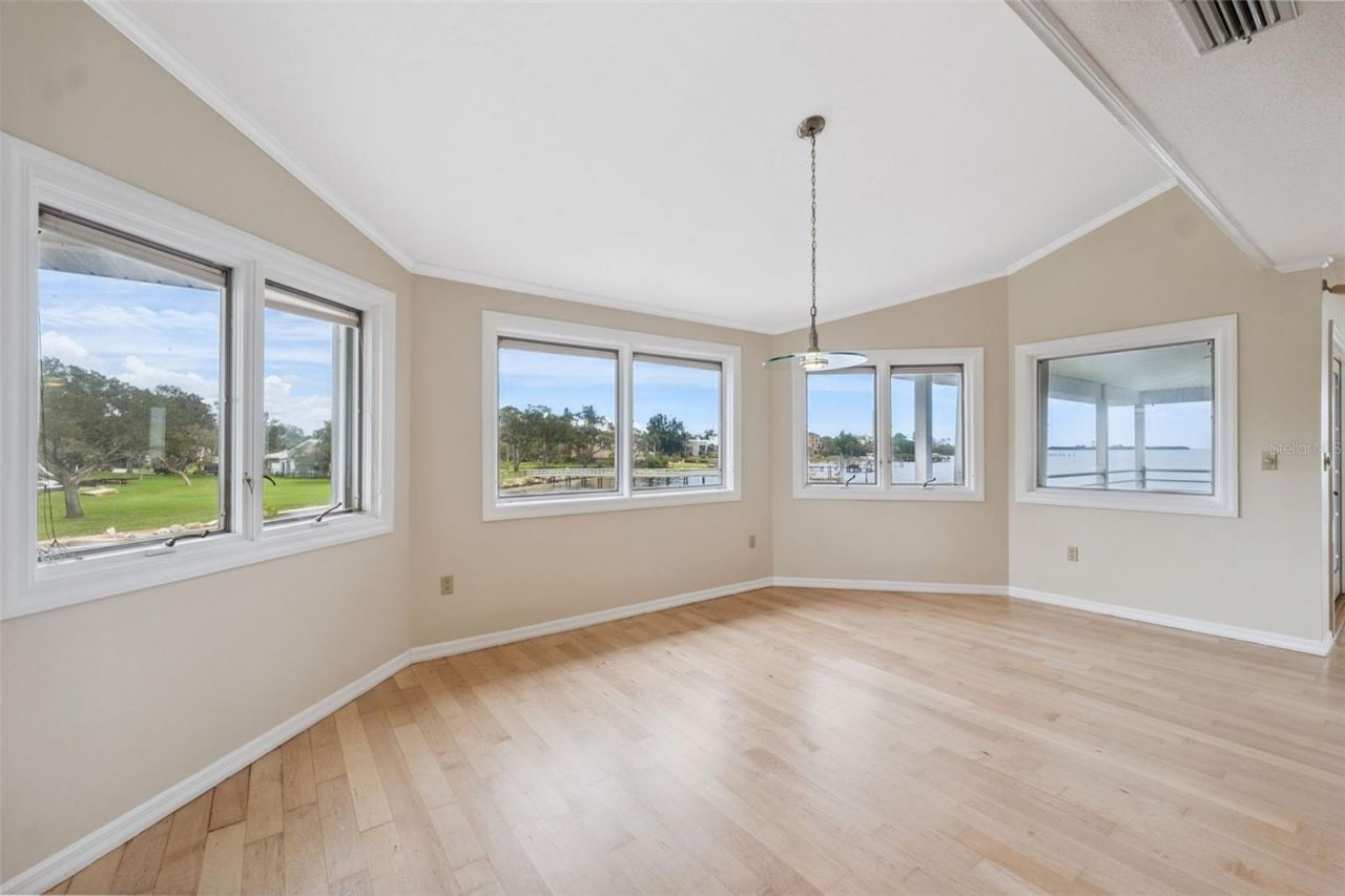 1906 Gulfview Drive, Holiday, FL 34691 Photo