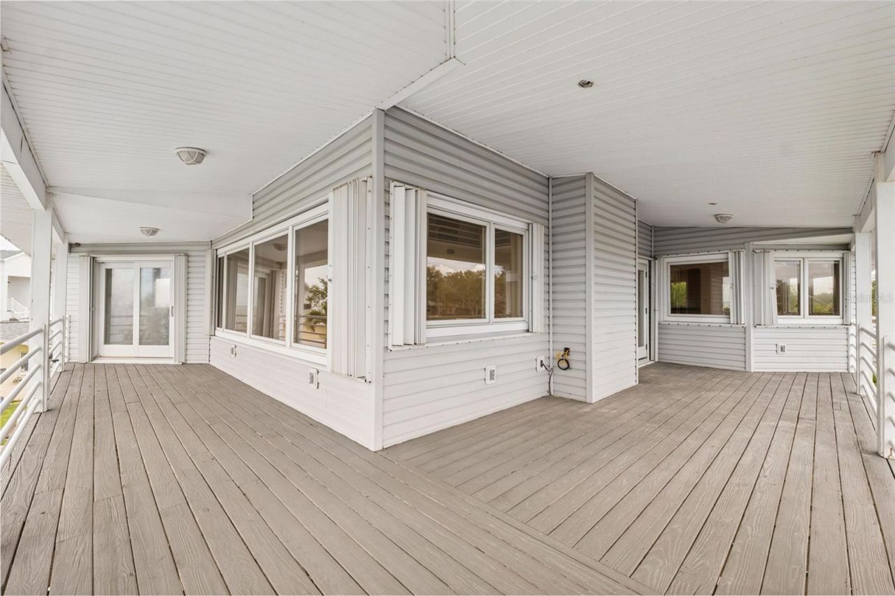 1906 Gulfview Drive, Holiday, FL 34691 Photo