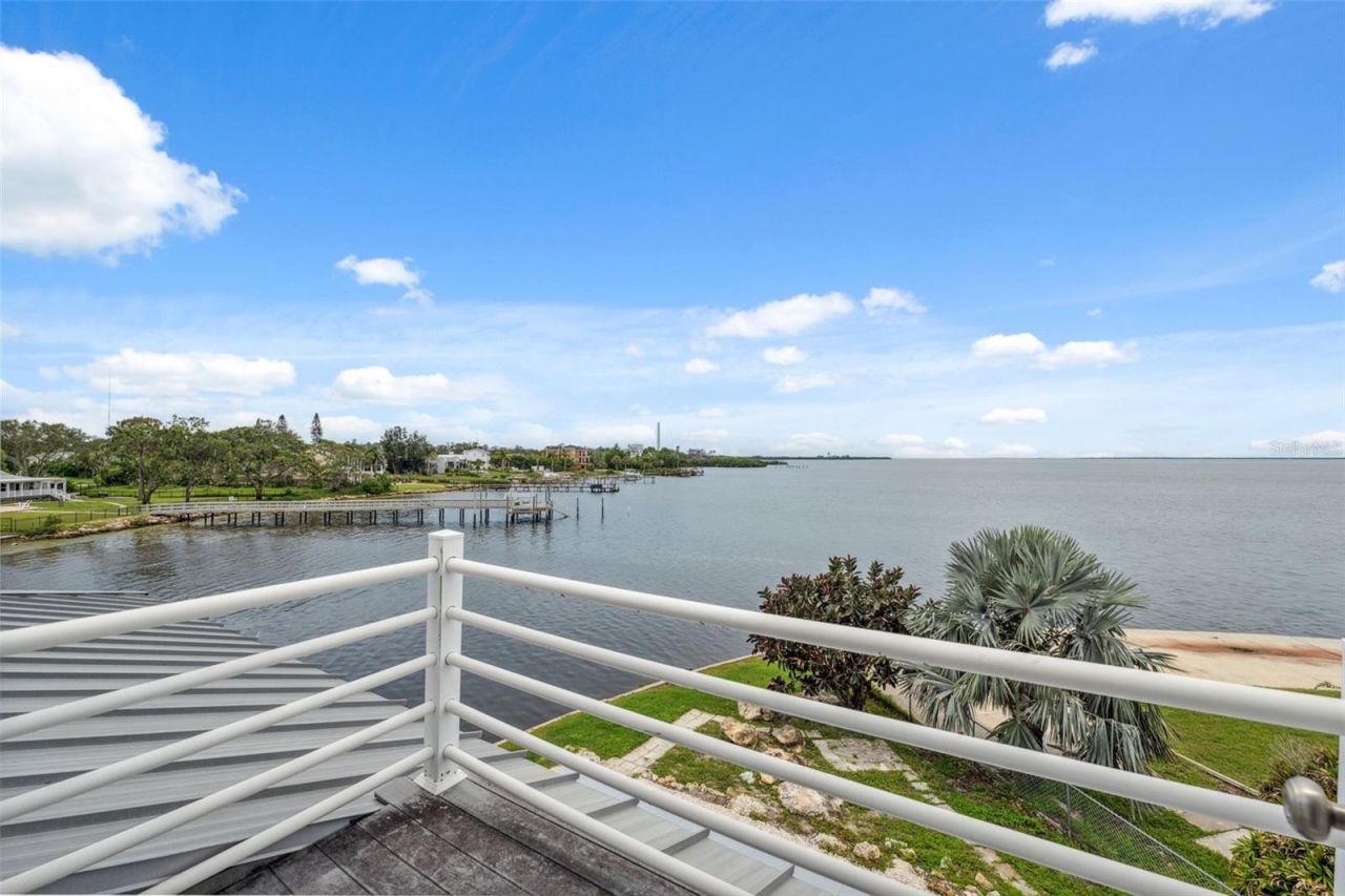 1906 Gulfview Drive, Holiday, FL 34691 Photo