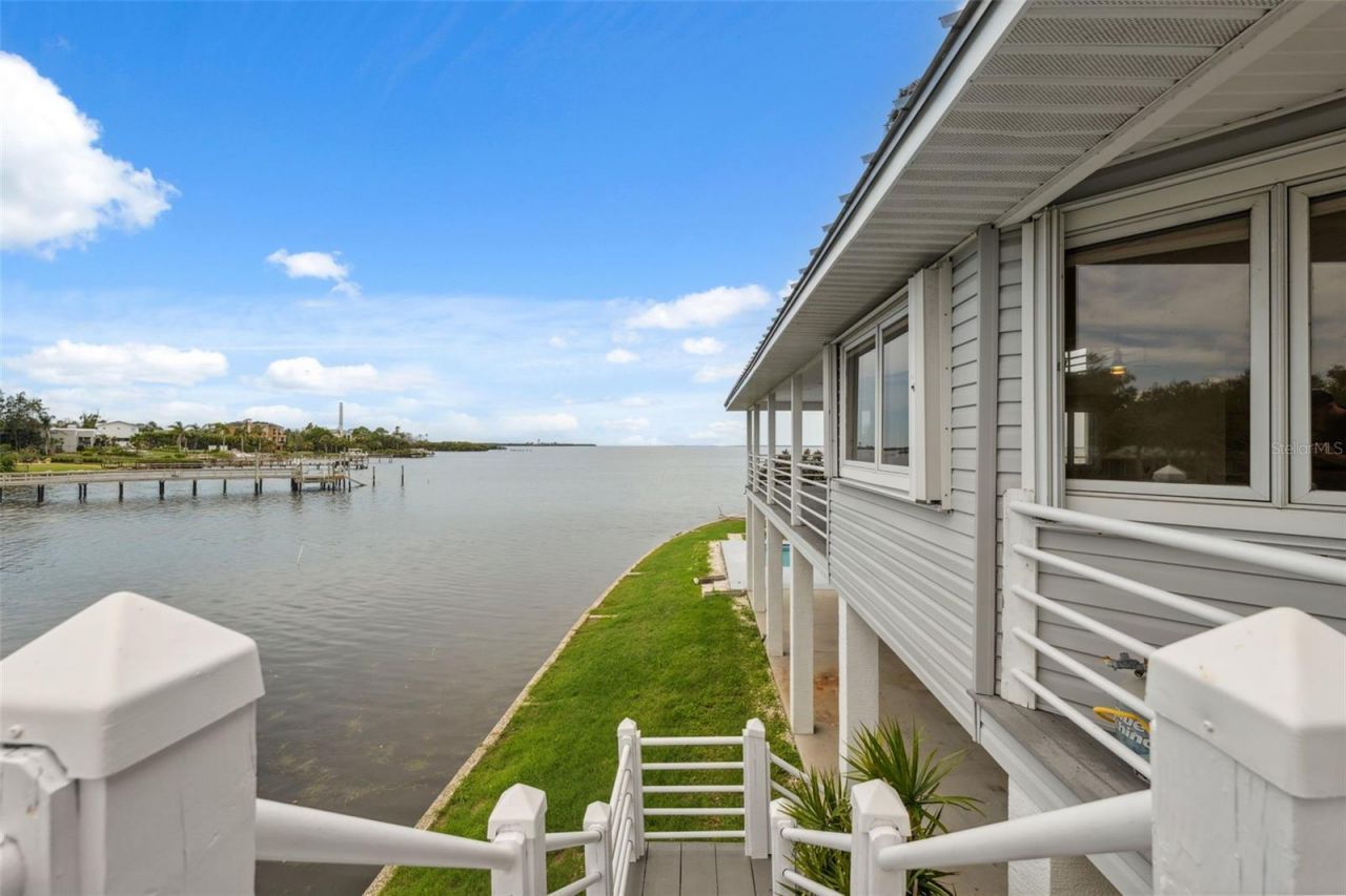 1906 Gulfview Drive, Holiday, FL 34691 Photo