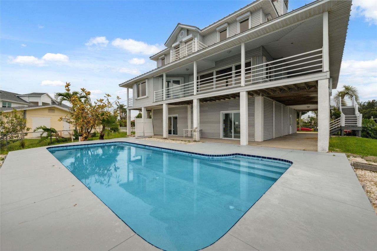 1906 Gulfview Drive, Holiday, FL 34691 Photo