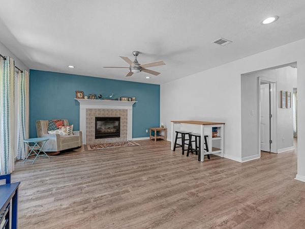 8905 Binnacle Court, Navarre, FL 32566