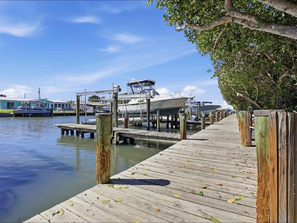 3206 S Lakeview Circle, Unit 1105, Hutchinson Island, FL 34949