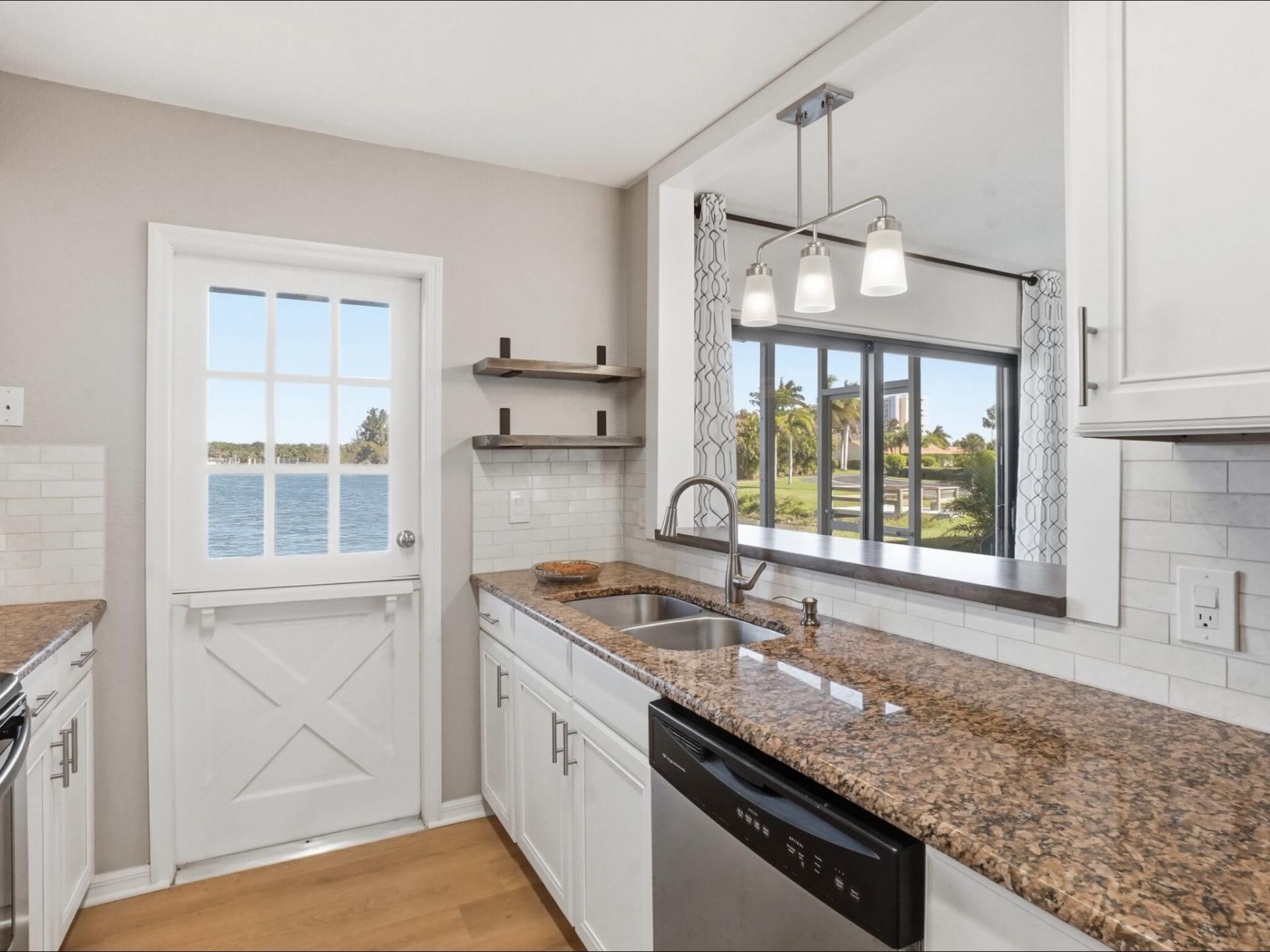 3206 S Lakeview Circle, Unit 1105, Hutchinson Island, FL 34949 Photo