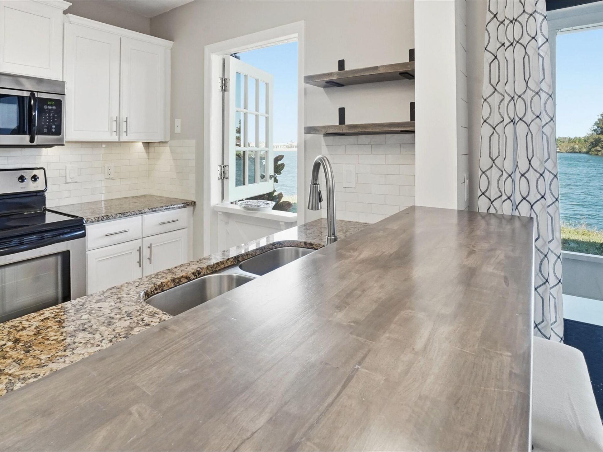 3206 S Lakeview Circle, Unit 1105, Hutchinson Island, FL 34949 Photo